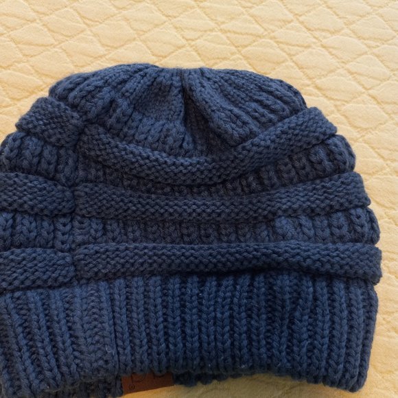 cc exclusive beanie charcoal color - Picture 2 of 2